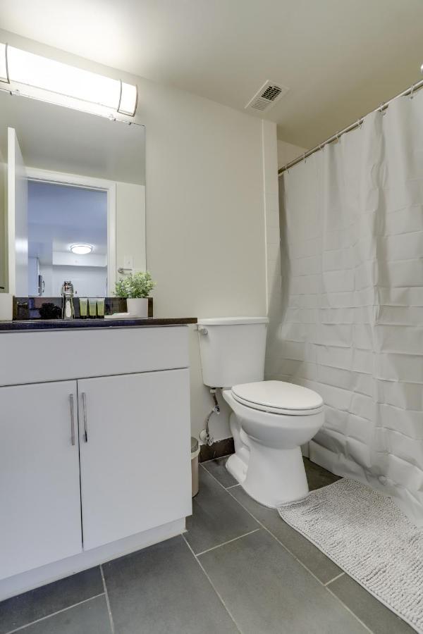 Stylish And Charming Apartment In Pentagon City Арлингтон Экстерьер фото